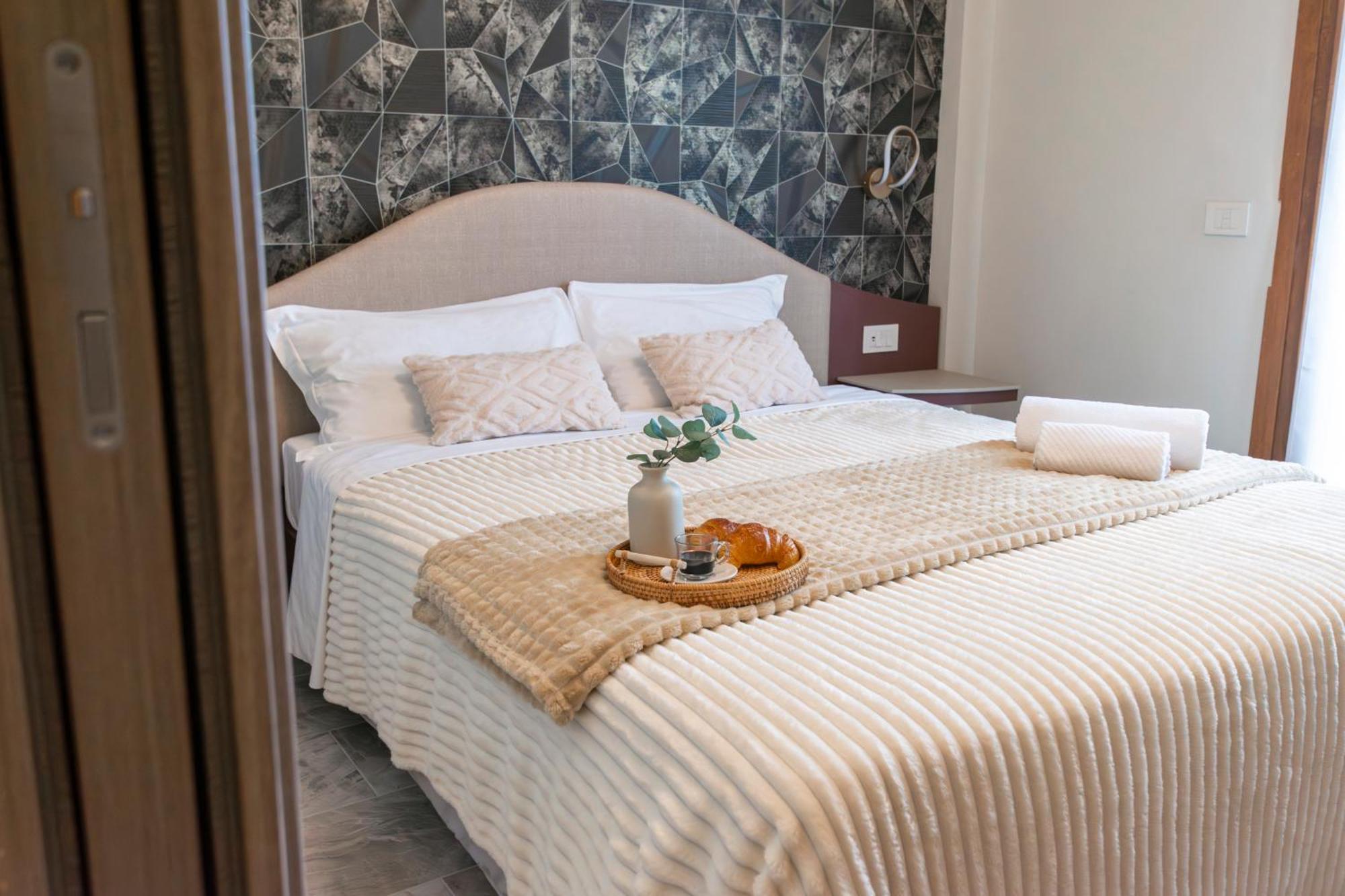 Apartment Miki - Sammartini 33 Mediolan Zewnętrze zdjęcie